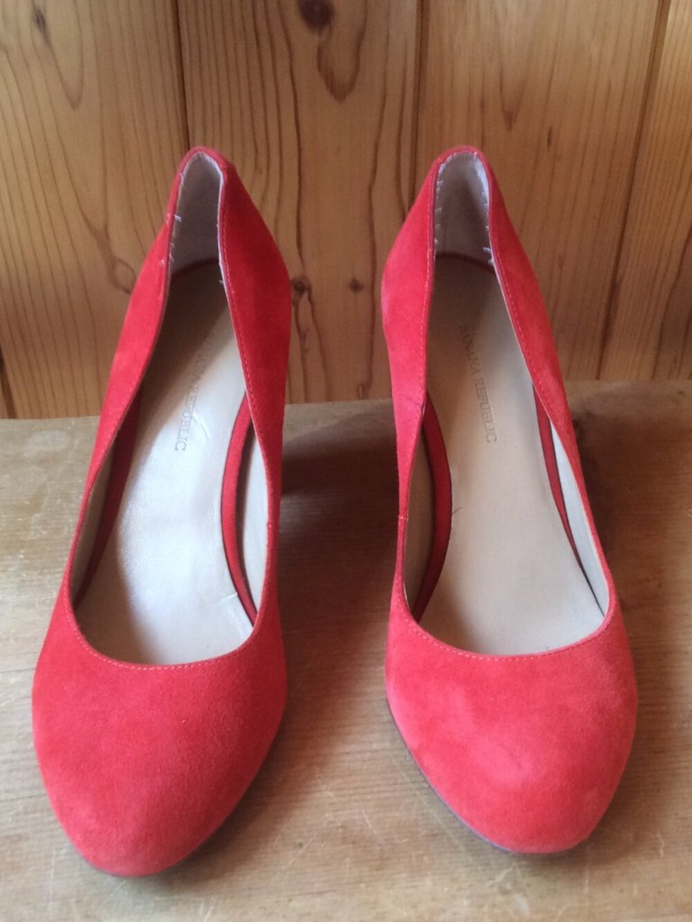 Banana Republic Hot Red Orange Classic Canta Colorful Chunky Heel Pumps Size 7